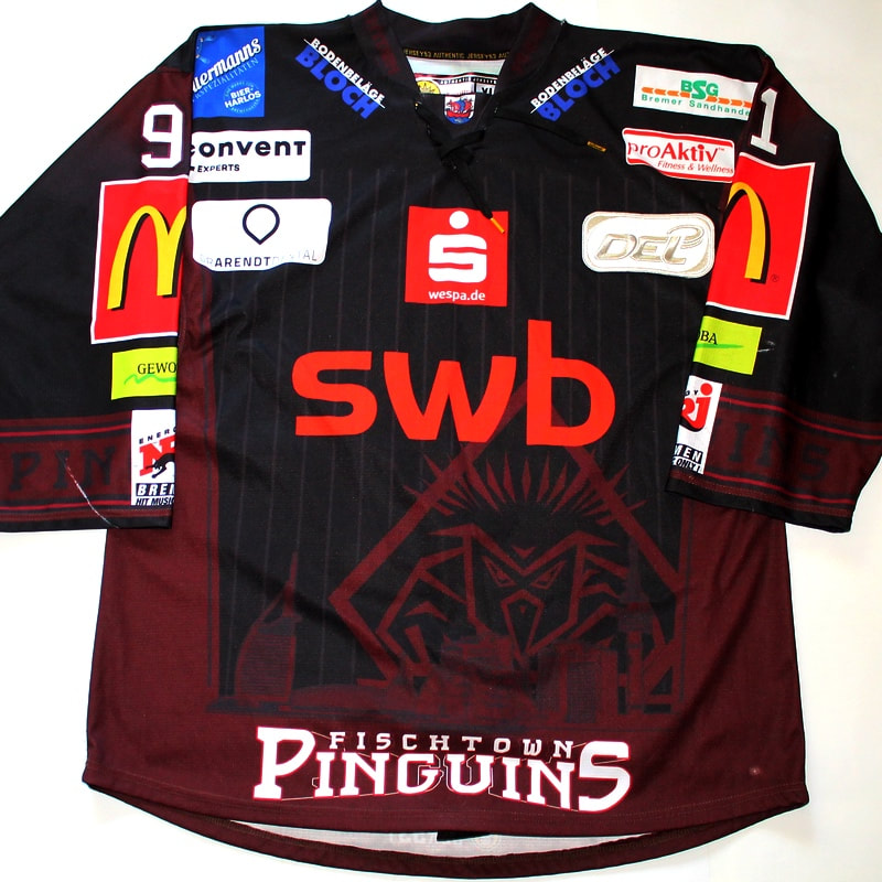 Game worn hockey jersey of Miha Verlic for the Fischtown Pinguins Bremerhaven - front