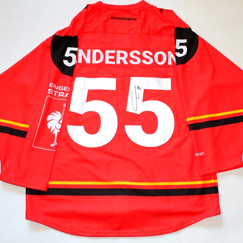 Game worn CHL hockey jersey of SC Bern defender Calle Andersson - back